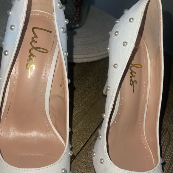 Lulus White Pearl Heels | Size 7 💍🤍 - Picture 4 of 7